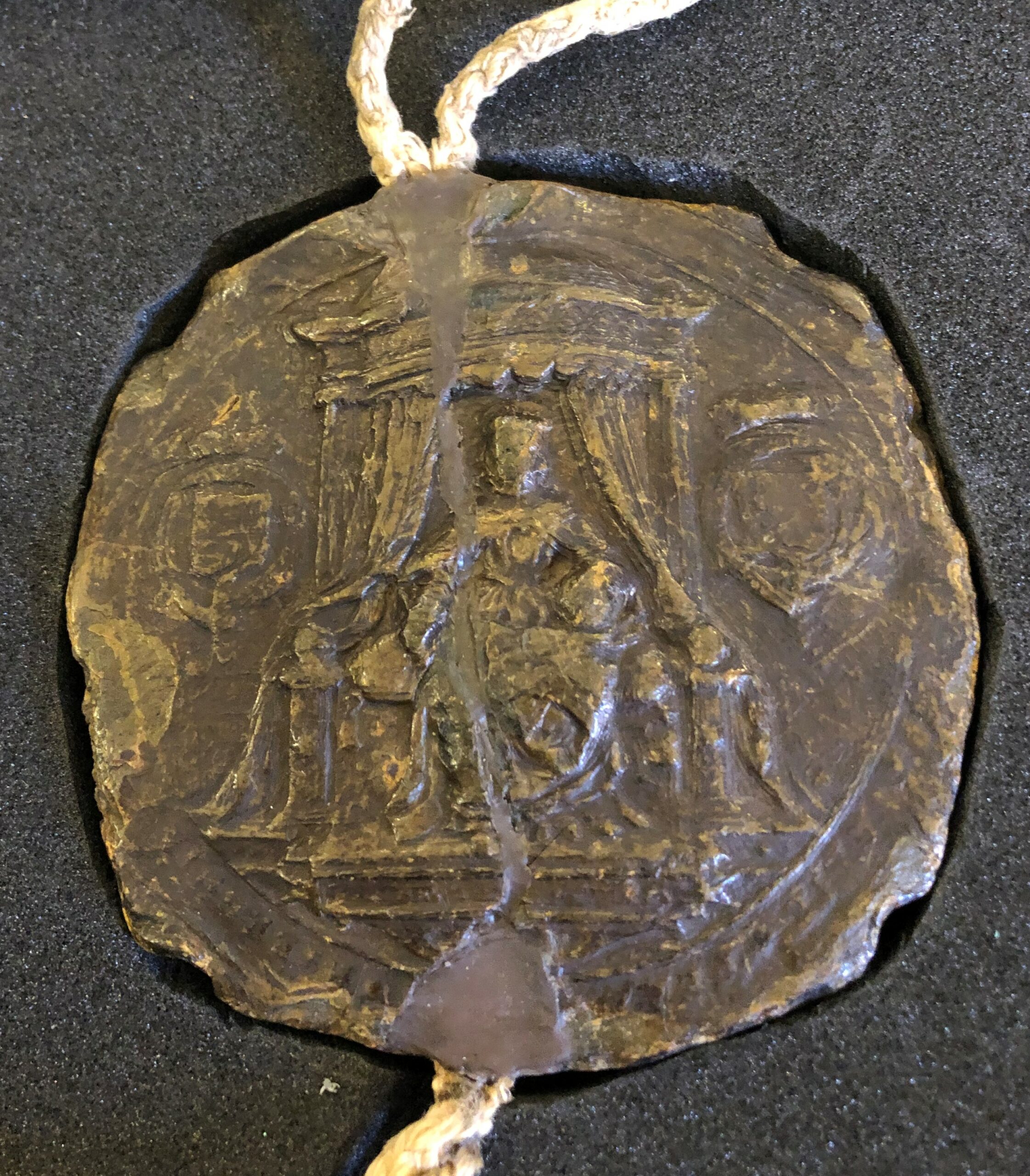 1581 Seal Queen Elizabeth on horseback